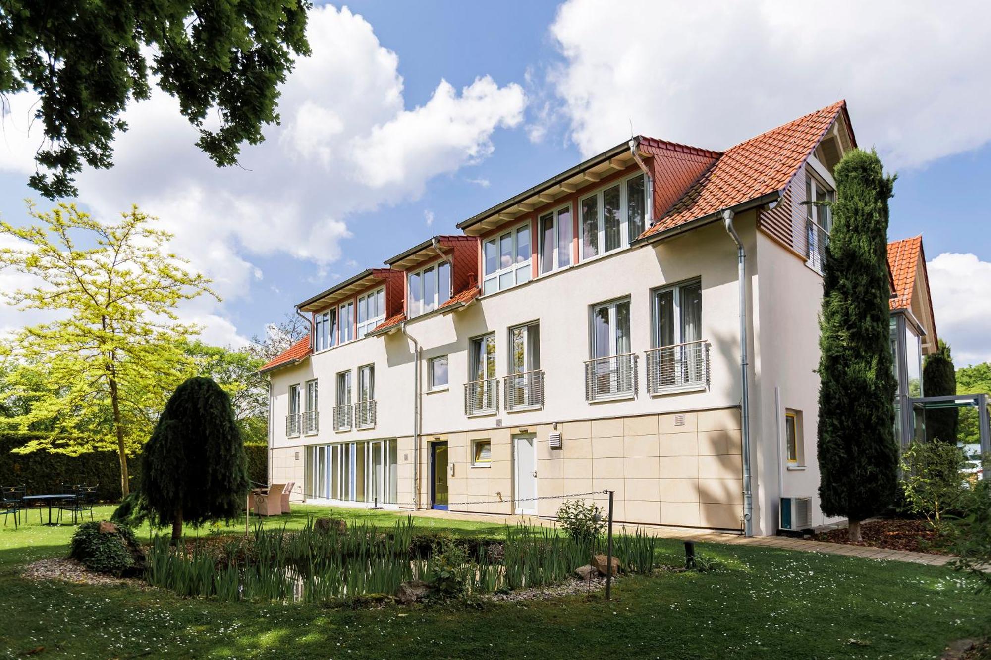 Landhotel Altes Wasserwerk Gbr Фрайнсхайм Экстерьер фото